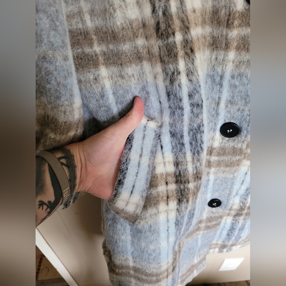 🆕 NWT Forever 21 Plaid Pocket Shacket - Picture 2 of 7